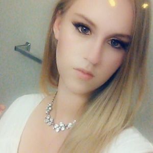 Meet your Posher, Kira